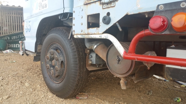 ขายรถบรรทุก 6 ล้อ อีซูซู NPR ติดต่อ 092-65217322