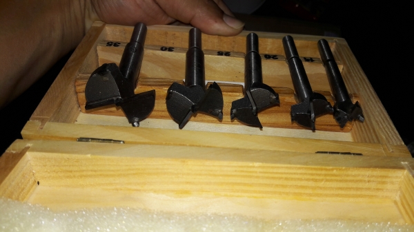 ขายHOLESAW Eagle One 5pcs/Set(15,20,25,30,35mm.) ขายHOLESAW Eagle One 5pcs/Set(15,20,25,30,35mm.)