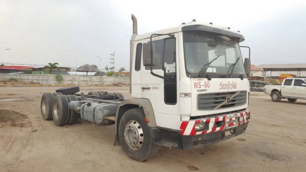 ขาย หัวคัสซี 10 ล้อ เพลาเดียว VOLVO เครื่อง 250 แรงม้า คัสซีสวยตลอดเส้น ช่วงล่างระบบถุงลม ยางเรเดียลเต็มทุกเส้น เอกสารทะเบียนครบ ราคาต่อรองได้