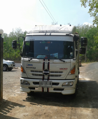 HINO 145
