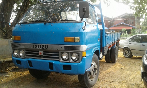 หกล้อ อีซุซุ TL เครือง 4BE1-110แรงฝาดำ ช่วงยาว4.30ม สภาพดีพร้อมใช้ ทะเบียน+ภาษีเต็ม พร้อมโอน