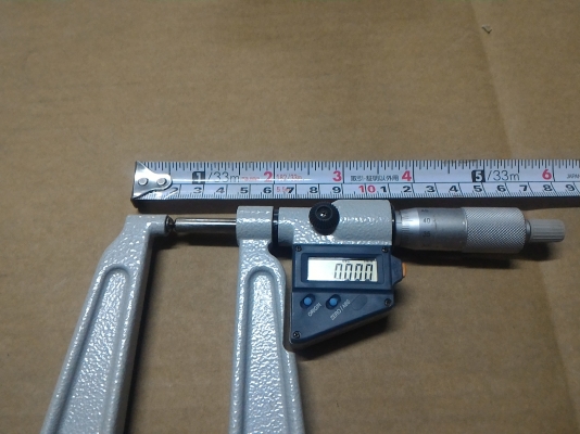 ไมโครมิเตอร์ดิจิตอลแบบพิเศษ ยี่ห้อ mitutoyo  จากญี่ปุ่น สภาพสวย เชื่อมต่อคอมพิวเตอร์บันทึกค่าได้