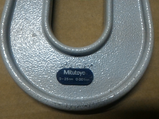 ไมโครมิเตอร์ดิจิตอลแบบพิเศษ ยี่ห้อ mitutoyo  จากญี่ปุ่น สภาพสวย เชื่อมต่อคอมพิวเตอร์บันทึกค่าได้