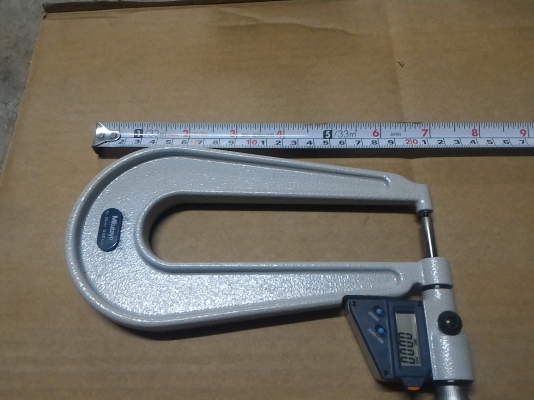 ไมโครมิเตอร์ดิจิตอลแบบพิเศษ ยี่ห้อ mitutoyo  จากญี่ปุ่น สภาพสวย เชื่อมต่อคอมพิวเตอร์บันทึกค่าได้