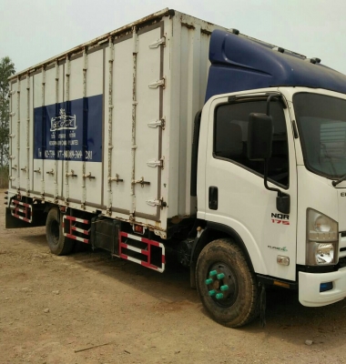 หกล้อ อีซุซุ NQR175ปี54แอร์เย็นๆตู้10บานยาว 5.50ม สภาพดีสวยพร้อมใช้ ทะเบียนพร้อมโอน