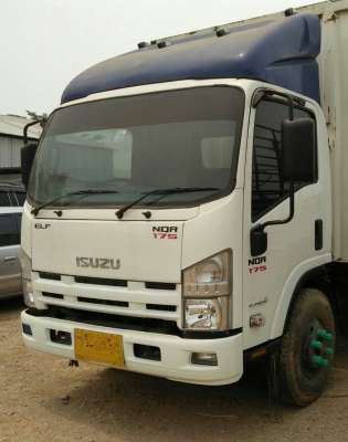 หกล้อ อีซุซุ NQR175ปี54แอร์เย็นๆตู้10บานยาว 5.50ม สภาพดีสวยพร้อมใช้ ทะเบียนพร้อมโอน