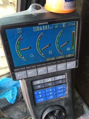 KOMATSU200-8 เล่มทะเบียน 6551ชม. สวยมาก ทุกอย่างเต็ม