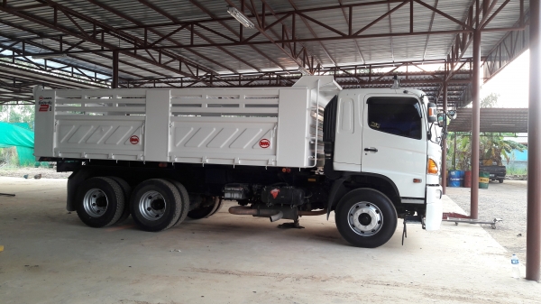 ขาย hino mega 344แรง ม้า  FM1A   ปี56 จดทะเบียน ปี57  แม่ลูกรถสวยจัด ยางเต็มพร้อมใช้งานด่วนๆครับ  ราคาต่อลองได้ 089708872