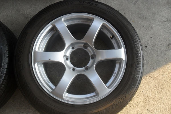 ล้อแม็ก17นิ้ว6รู พร้อมยาง สวยๆ 4 ล้อ ลดราคาเหลือ 8900 บาท