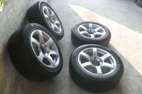 ล้อแม็ก17นิ้ว6รู พร้อมยาง สวยๆ 4 ล้อ ลดราคาเหลือ 8900 บาท