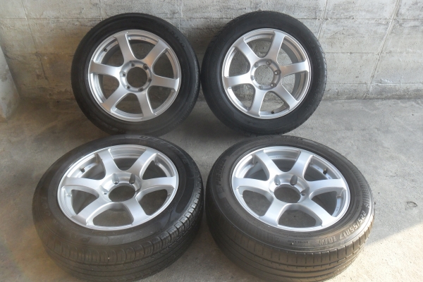 ล้อแม็ก17นิ้ว6รู พร้อมยาง สวยๆ 4 ล้อ ลดราคาเหลือ 8900 บาท