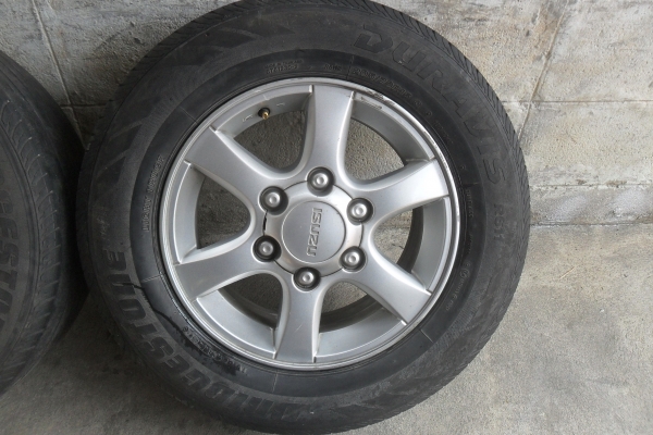 ล้อแม็ก15นิ้ว6รู อีสุ พร้อมยาง สวยๆ 4 ล้อ ราคา 5800 บาท ล้อแม็ก15นิ้ว6รู อีสุ พร้อมยาง สวยๆ 4 ล้อ ราคา 5800 บาท