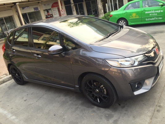 2014 HONDA JAZZ, 1.5 i-VTEC SV โฉม JAZZ 2014 สีเทา-ดำ เกียร์ออโต้ ทะเบียน 3กต3984 กรุงเทพฯ ราคา 540,000 บาท   New Jazz 2014 SV เกียร์ออโต้ สีเทาดำ ปรับเสียงที่พวงมาลัย ครุสคอนโทรล Airbag2ใบ อากาศอัตโนมัติ ปรับเสียงที่พวงมาลัย ครุสคอนโทรล ใส่แมค17ยางใหม่ใช