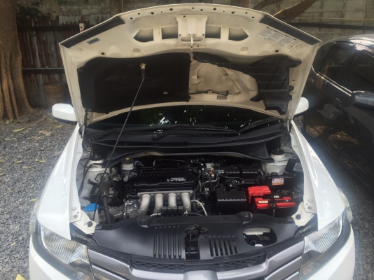 Honda City 2011 S สีขาวเกียร์ออโต้ เบาะหนัง สเกิร์ตรอบคันจากโรงงาน แมคActive Plus ยางใหม่ ไมล์80,000ก.ม. ติดแก๊สLPG บุ๊คเซอร์วิสครบเอกสารเช็กแก๊สครบ รถเดิมๆไม่มีชนไม่มีทำสี ขาย330000  ดาวน์ 30000บาท ผ่อน 6xxxบาท72เดือน ติดต่อ0816383886