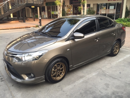 New Vios 2013 1.5E สีน้ำตาล เกียร์ออโต้ ไมล์4หมื่น   2013 TOYOTA SOLUNA, VIOS 1.5 E (ABS+AB) โฉม vios ปี13-ปัจจุบัน สีน้ำตาล เกียร์ออโต้ ทะเบียน 2กล798 กรุงเทพฯ ราคา 390000 บาท   New Vios 2013 1.5E สีน้ำตาล เกียร์ออโต้ ไมล์4หมื่น กระจกข้างปรับไฟฟ้า แอร์แบ