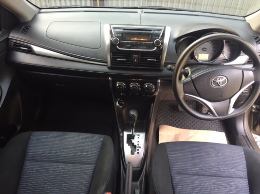 New Vios 2013 1.5E สีน้ำตาล เกียร์ออโต้ ไมล์4หมื่น   2013 TOYOTA SOLUNA, VIOS 1.5 E (ABS+AB) โฉม vios ปี13-ปัจจุบัน สีน้ำตาล เกียร์ออโต้ ทะเบียน 2กล798 กรุงเทพฯ ราคา 390000 บาท   New Vios 2013 1.5E สีน้ำตาล เกียร์ออโต้ ไมล์4หมื่น กระจกข้างปรับไฟฟ้า แอร์แบ