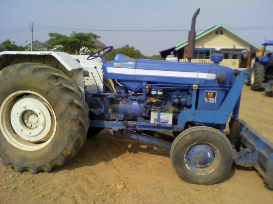 ขายรถไถฟอรด็5000  รุ่น68สวยเดิมราไม่แพงมีทะเบียน0810076640