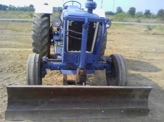 ขายรถไถฟอรด็5000  รุ่น68สวยเดิมราไม่แพงมีทะเบียน0810076640