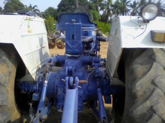 ขายรถไถฟอรด็5000  รุ่น68สวยเดิมราไม่แพงมีทะเบียน0810076640