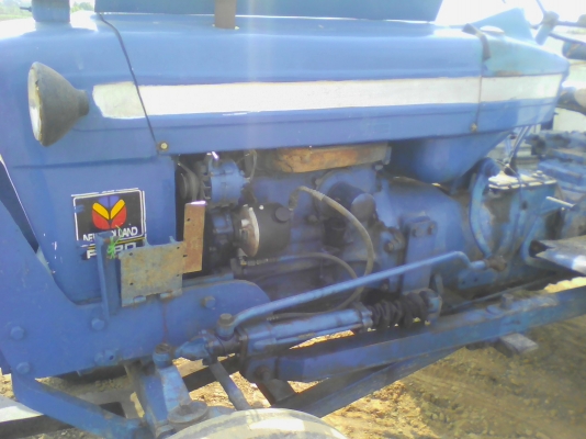 ขายรถไถฟอรด็5000  รุ่น68สวยเดิมราไม่แพงมีทะเบียน0810076640