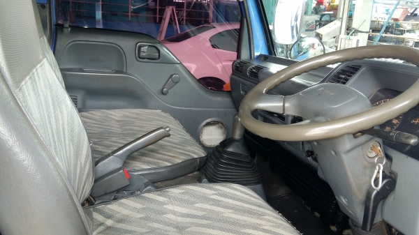 ขาย4ล้อกลาง NHR  เครื่อง 4JG  285000บาท ราคาคุยได้จ้า