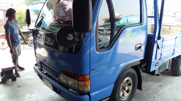 ขาย4ล้อกลาง NHR  เครื่อง 4JG  285000บาท ราคาคุยได้จ้า