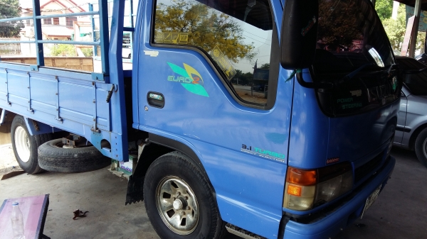 ขาย4ล้อกลาง NHR  เครื่อง 4JG  285000บาท ราคาคุยได้จ้า