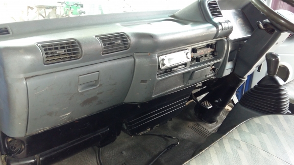 ขาย4ล้อกลาง NHR  เครื่อง 4JG  285000บาท ราคาคุยได้จ้า