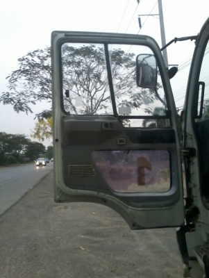 ขาย10ล้อ2เพลาFM3M240ติดเครนUNIC500ขาเหลี่ยม4ปลอก3ชักพื้นเรียบ6เมตร ขาย10ล้อ2เพลาFM3M240ติดเครนUNIC500ขาเหลี่ยม4ปลอก3ชักพื้นเรียบ6เมตร