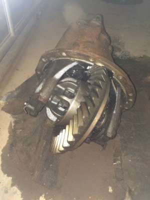 ขาย เฟืองท้ายรถ6ล้อเดิมๆ Hino FF 195hp.คับ