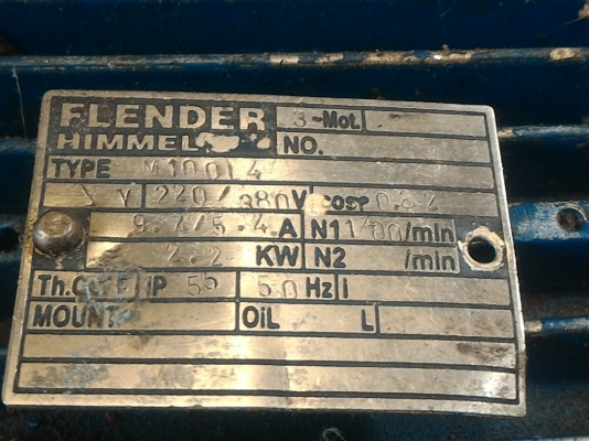มอเตอร์เกียร์ทด FLENDER HIMMEL ขนาด 3 แรงม้า ของเยรมัน ทดแล้วหมุนที่  95 รอบต่อนาที แรงบิดเยอะขับโหลดได้เป็นตันๆ