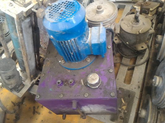 ชุดเพาวเอร์ยูนิค ปั๊มไฮดรอลิค มอเตอร์ขับ 1 แรงม้า ขนาดควาจุถังเก็บ 30 - 40 ลิตร ม