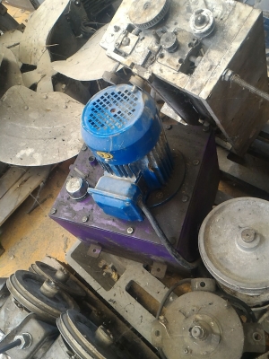 ชุดเพาวเอร์ยูนิค ปั๊มไฮดรอลิค มอเตอร์ขับ 1 แรงม้า ขนาดควาจุถังเก็บ 30 - 40 ลิตร ม