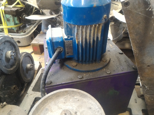 ชุดเพาวเอร์ยูนิค ปั๊มไฮดรอลิค มอเตอร์ขับ 1 แรงม้า ขนาดควาจุถังเก็บ 30 - 40 ลิตร ม