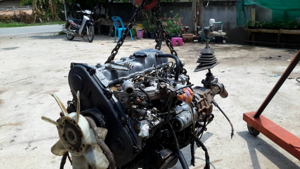 ขายเครื่องเกียร์2L โตโยต้า สภาพดี ขายเครื่องเกียร์2L โตโยต้า สภาพดี