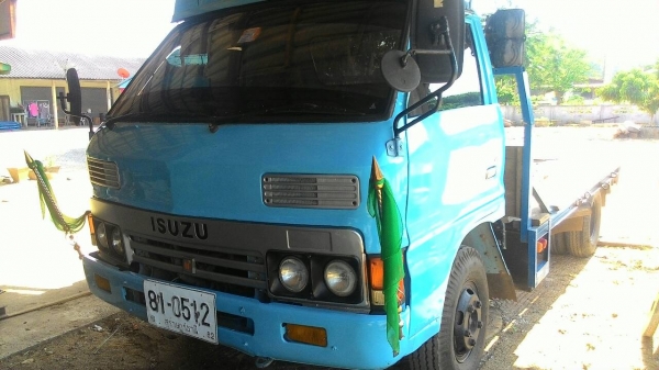 รถเทเลอร์ท้ายเป็ด ยี่ห้ออีซูซุ รุ่นKT26 พวงมาลัยเพาเวอร์ ยางสภาพดีดอกเต็ม