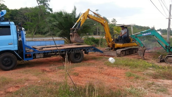 รถเทเลอร์ท้ายเป็ด ยี่ห้ออีซูซุ รุ่นKT26 พวงมาลัยเพาเวอร์ ยางสภาพดีดอกเต็ม รถเทเลอร์ท้ายเป็ด ยี่ห้ออีซูซุ รุ่นKT26 พวงมาลัยเพาเวอร์ ยางสภาพดีดอกเต็ม