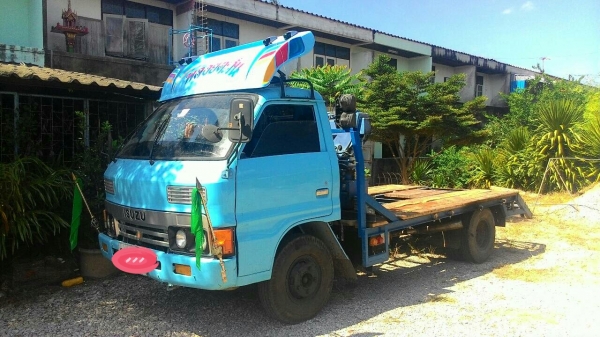 รถเทเลอร์ท้ายเป็ด ยี่ห้ออีซูซุ รุ่นKT26 พวงมาลัยเพาเวอร์ ยางสภาพดีดอกเต็ม รถเทเลอร์ท้ายเป็ด ยี่ห้ออีซูซุ รุ่นKT26 พวงมาลัยเพาเวอร์ ยางสภาพดีดอกเต็ม