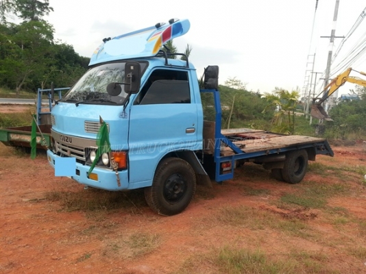 รถเทเลอร์ท้ายเป็ด ยี่ห้ออีซูซุ รุ่นKT26 พวงมาลัยเพาเวอร์ ยางสภาพดีดอกเต็ม รถเทเลอร์ท้ายเป็ด ยี่ห้ออีซูซุ รุ่นKT26 พวงมาลัยเพาเวอร์ ยางสภาพดีดอกเต็ม