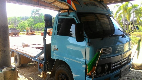 รถเทเลอร์ท้ายเป็ด ยี่ห้ออีซูซุ รุ่นKT26 พวงมาลัยเพาเวอร์ ยางสภาพดีดอกเต็ม รถเทเลอร์ท้ายเป็ด ยี่ห้ออีซูซุ รุ่นKT26 พวงมาลัยเพาเวอร์ ยางสภาพดีดอกเต็ม