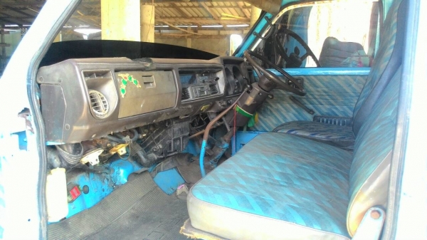 รถเทเลอร์ท้ายเป็ด ยี่ห้ออีซูซุ รุ่นKT26 พวงมาลัยเพาเวอร์ ยางสภาพดีดอกเต็ม รถเทเลอร์ท้ายเป็ด ยี่ห้ออีซูซุ รุ่นKT26 พวงมาลัยเพาเวอร์ ยางสภาพดีดอกเต็ม