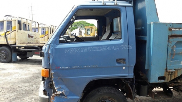 รถดั๊มอีซูซุ NPR จดทะเบียน 2543 รหัสแซซซี NPR58G ทะเบียนจดลักษณะ " ยกได้มีข้างเสริม "