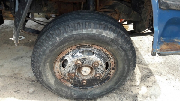 รถดั๊มอีซูซุ NPR จดทะเบียน 2543 รหัสแซซซี NPR58G ทะเบียนจดลักษณะ " ยกได้มีข้างเสริม "