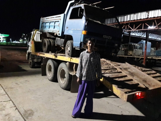 รถดั๊มอีซูซุ NPR จดทะเบียน 2543 รหัสแซซซี NPR58G ทะเบียนจดลักษณะ " ยกได้มีข้างเสริม "