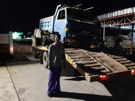 รถดั๊มอีซูซุ NPR จดทะเบียน 2543 รหัสแซซซี NPR58G ทะเบียนจดลักษณะ " ยกได้มีข้างเสริม "