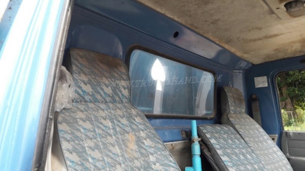 รถดั๊มอีซูซุ NPR จดทะเบียน 2543 รหัสแซซซี NPR58G ทะเบียนจดลักษณะ " ยกได้มีข้างเสริม "