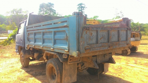 รถดั๊มอีซูซุ NPR จดทะเบียน 2543 รหัสแซซซี NPR58G ทะเบียนจดลักษณะ " ยกได้มีข้างเสริม "