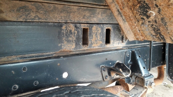 รถดั๊มอีซูซุ NPR จดทะเบียน 2543 รหัสแซซซี NPR58G ทะเบียนจดลักษณะ " ยกได้มีข้างเสริม "