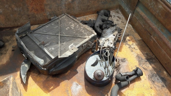 รถดั๊มอีซูซุ NPR จดทะเบียน 2543 รหัสแซซซี NPR58G ทะเบียนจดลักษณะ " ยกได้มีข้างเสริม "