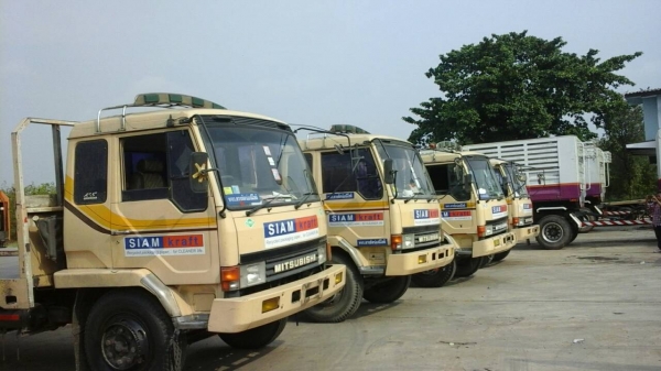 รถยี่ห้อมิตซูพื้นเรียบ  เบรคจิบฟี่ เป็นระบบเชื้อเพลิงกาชทั้ง 5 คัน ชอบจริงสนใจจริงราคาต่อลองกันได้